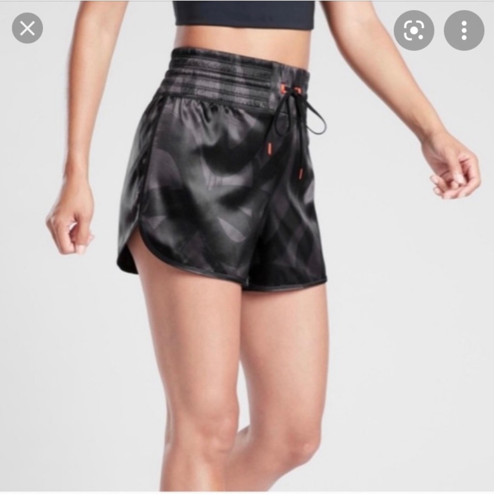 Athleta tenacity short
